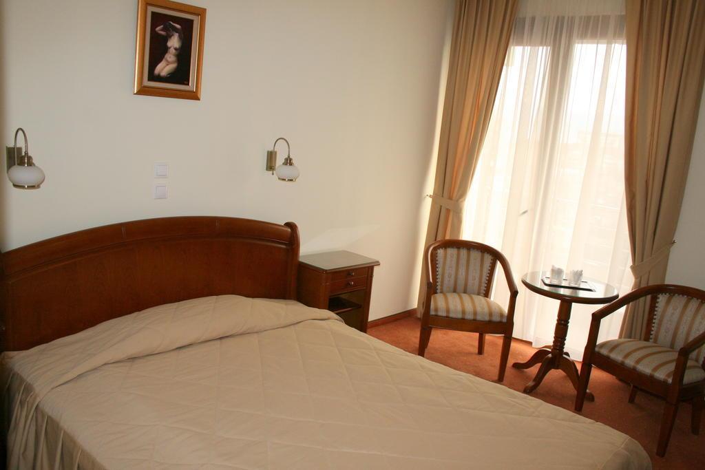 Hotel Sarmis Deva Exterior foto